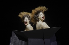 "Όχι εγώ": οι Έλλη Ιγγλίζ και Έβελυν Ασουάντ στο έργο του Μπέκετ στην Εναλλακτική Σκηνή της ΕΛΣ