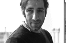 Ο Χάρης Φραγκούλης ανεβάζει την "Αφιέρωση" του Μπότο Στράους στο θέατρο Σφενδόνη