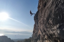 Νικόλαος Μαγγίτσης: Ο μοναδικός Έλληνας αναρριχητής που πάτησε στην υψηλότερη κορυφή κάθε ηπείρου, μιλάει για τα περιπετειώδη ταξίδια του.