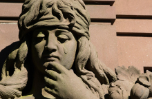 Κλάμα, άγαλμα