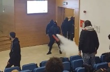 Ομοφοβική επίθεση κουκουλοφόρων σε εκδήλωση της οργάνωσης Accept - ΛΟΑΤΚΙ Κύπρου: Καταδικάζει ο Νίκος Χριστοδουλίδης - Έρευνες για τον εντοπισμό των δραστών.