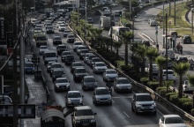 Αυτοκίνητα στην παραλιακή