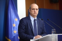 Ο κυβερνητικός εκπρόσωπος, Γιάννης Οικονόμου