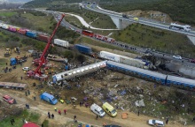 Σύγκρουση τρένων στα Τέμπη: Εναέρια φωτογραφία από τον τόπο του δυστυχήματος