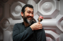 Επίσκεψη στο Studio Aspiotis: Ο ιδιοκτήτης του στούντιο, συνθέτης και μουσικός παραγωγός, Γιώργος Ασπιώτης, μιλά για τη διαδικασία ηχογράφησης, την παραγωγή και την ολοκλήρωση ενός άλμπουμ.