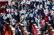 Γαλλία: Το άρθρο 49.3 του γαλλικού Συντάγματος, η κρίση στη χώρα και η στάση των κομμάτων στην Εθνοσυνέλευση.