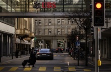 Credit Suisse: Εγγυήσεις ύψους 6 δισ. δολαρίων ζητά η UBS για μια πιθανή εξαγορά μετά την κατάρρευση της μετοχής - Η πορεία των διαπραγματεύσεων.  