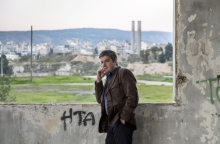 Παγκόσμια Ημέρα Ποίησης: Το ποίημα του Γιάννη Αντιόχου για τον πόλεμο στην Ουκρανία, σε ταυτόχρονη μετάφραση στη γλώσσα του εισβολέα.