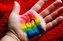 Οι βουλευτές της Ουγκάντα ψήφισαν νομοσχέδιο που επιβάλλει θανατική ποινή για την ομοφυλοφιλία - Καταδίκη από τους υπερασπιστές των ανθρωπίνων δικαιωμάτων.