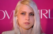 Η σχεδιάστρια μόδας Kathryn Marie Gallagher