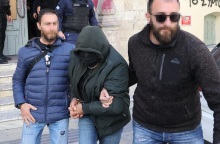 Προσωρινά κρατούμενος ο 66χρονος λυράρης που κατηγορείται για βιασμό και μαστροπεία ανηλίκου στο Ηράκλειο - Συνοδεύτηκε υπό δρακόντεια μέτρα ασφαλείας.