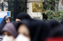 Ιράν: Νέα περιστατικά δηλητηριάσεων μαθητριών σε σχολεία - Το φαινόμενο έχει εκλάβει τεράστιες διαστάσεις από τα τέλη Νοεμβρίου.