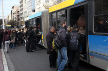 Συνωστισμός σε λεωφορείο