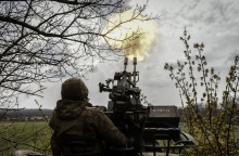 Πόλεμος στην Ουκρανία: Ιδιαίτερα κρίσιμη η κατάσταση στο Μπαχμούτ - Τακτικές «καμένης γης» εφαρμόζουν οι Ρώσοι στην εμπόλεμη πόλη.