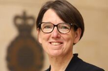 Αν Κιστ-Μπάτλερ: Η πρώτη γυναίκα επικεφαλής της βρετανικής υπηρεσίας πληροφοριών GCHQ αναλαμβάνει καθήκοντα - Ποιο το πεδίο αρμοδιοτήτων της.