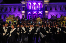 Περιφορά επιταφίου στην Ερμούπολη της Σύρου