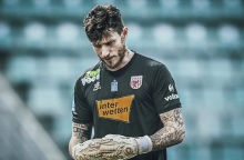 Μπόρις Κλέιμαν: Προκαταρκτική εξέταση για τη μετάδοση βίντεο από τη μεταγωγή του ποδοσφαιριστή που κατηγορείται για βιασμό στο γραφείο του ανακριτή.