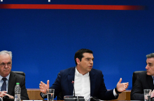 ΓΙΑΝΝΗΣ ΔΡΑΓΑΣΑΚΗΣ, ΑΛΕΞΗΣ ΤΣΙΠΡΑΣ, ΕΥΚΛΕΙΔΗΣ ΤΣΑΚΑΛΩΤΟΣ 