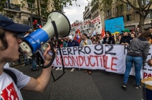 Διαδηλωτές κατά του συνταξιοδοτικού στη Γαλλία