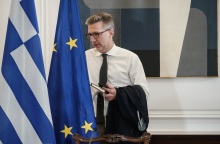 Εκλογές 2023: Ο Άκης Σκέρτσος αναλαμβάνει τη θέση του κυβερνητικού εκπροσώπου έως την εκλογική αναμέτρηση - Η ανακοίνωση του Γιάννη Οικονόμου.