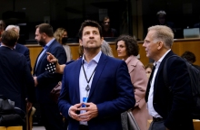 Υπόθεση Αλέξη Γεωργούλη: Σχόλιο για τις αντιδράσεις μετά τις καταγγελλίες, τη στοχοποίηση και τον δημόσιο διάλογο.