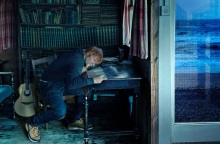 Ο Εντ Σίραν επιστρέφει με το «Boat», πρώτο τραγούδι από το άλμπουμ «Subtract» - Η μάχη με την κατάθλιψη και τα γεγονότα που σημάδεψαν την προσωπική του ζωή.