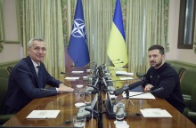 ΝΑΤΟ - Στόλτενμπεργκ: Η Ουκρανία θα γίνει μέλος της Ατλαντικής Συμμαχίας - «Το βασικό τώρα είναι να διασφαλισθεί ότι θα νικήσει τη Ρωσία»