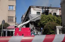 Φωτιά σε κτίριο στην οδό Αιόλου στο κέντρο της Αθήνας