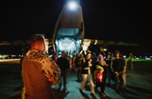 Συνεχίζονται οι απεγκλωβισμοί πολιτών από το Σουδάν