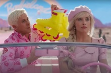 Ράιαν Γκόσλινγκ - Μάργκο Ρόμπι: Κοινή εμφάνιση με ντύσιμο «Barbie» στο CinemaCon - Ζωντάνεψαν τους χαρακτήρες της ταινίας στην οποία πρωταγωνιστούν.