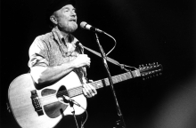 Pete Seeger: Ήταν πάντα νέος, από τον Γιάννη Πετρίδη