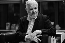 Τζόναθαν Κόου