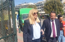 Η Στάθα Καραϊβάζ και ο Απόστολος Λύτρας