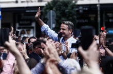 Εκλογές 2023: Στον Πειραιά ο Κυριάκος Μητσοτάκης, μίλησε σε συγκέντρωση πολιτών - Μήνυμα νίκης του πρωθυπουργού για το βράδυ της 21ης Μαΐου.