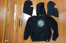 Νέα Ερυθραία: Επίθεση 25 χούλιγκαν με σιδερογροθιές και στυλιάρια σε οπαδούς αντιπάλων ομάδων - Τρεις συλλήψεις από την ΕΛ.ΑΣ.