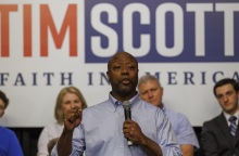 ΗΠΑ: Ο Αφροαμερικανός γερουσιαστής Τιμ Σκοτ θα διεκδικήσει το χρίσμα των Ρεπουμπλικάνων για τις προεδρικές εκλογές - Το προφίλ του μετριοπαθούς υποψηφίου.