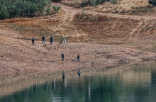 Μαντλίν Μακάν: Η αστυνομία της Πορτογαλίας ερευνά την περιοχή γύρω από φράγμα, αναζητώντας τα λείψανά της 16 χρόνια μετά την εξαφάνιση της μικρής Βρετανίδας.