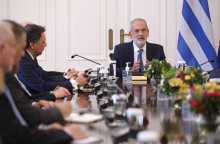 Υπουργικό Συμβούλιο υπό τον υπηρεσιακό πρωθυπουργό Ιωάννη Σαρμά