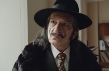 «Dalíland», με τον σερ Μπεν Κίνγκσλεϊ στον ρόλο του Σαλβαντόρ Νταλί - Οι πρώτες πληροφορίες για την ταινία που κάνει πρεμιέρα τον Ιούνιο. 