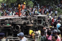 Ινδία: Σε δυσλειτουργία του συστήματος σηματοδότησης οφείλεται η σιδηροδρομική τραγωδία στην Οντίσα, σύμφωνα με τις πρώτες ενδείξεις.
