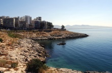 Απόπειρα βιασμού 17χρονης στην παραλία Φρεαττύδας - Λιθοβόλησαν τον 22χρονο σύντροφό της - Ξυλοκόπησαν 15χρονο που πήγε να βοηθήσει οι Αιγύπτιοι δράστες.