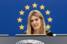 Εύα Καϊλή: Επιστρέφει στις εργασίες του Ευρωκοινοβουλίου στο Στρασβούργο - Ποιοι περιορισμοί της επιβάλλονται λόγω του Qatargate. 