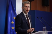 Άκης Σκέρτσος: Το μεταναστευτικό δεν πρέπει να γίνει ξανά ένα ελληνικό ζήτημα για να ικανοποιήσουμε τις ιδεοληψίες του ΣΥΡΙΖΑ, δηλώνει ο εκπρόσωπος της ΝΔ.