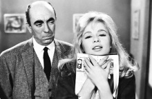 Γιορτή του Πατέρα: To βίντεο - αφιέρωμα της Finos Film με τους αγαπημένους πρωταγωνιστές του ελληνικού κινηματογράφου που ερμήνευσαν τον ρόλο του μπαμπά.