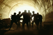 "Καταστροφή" από την ομάδα ΑΠΑΡΑΜΙΛΛΟΝ