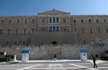 Ο ηλικιακός ρατσισμός στην Ελλάδα και οι νέοι βουλευτές