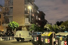 Ιταλία: Υπό προσωρινή κράτηση ο φίλος της δεκαεπτάχρονης που βρέθηκε νεκρή σε καρότσι λαϊκής αγοράς στη Ρώμη - Μαρτυρίες κατοίκων τον ενοχοποιούν.