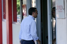 Η παραίτηση του Αλέξη Τσίπρα από την προεδρία του ΣΥΡΙΖΑ, η πρόκληση για τον ΣΥΡΙΖΑ, ο ρόλος του ΠΑΣΟΚ, η πολιτική κυριαρχία του Κυριάκου Μητσοτάκη.