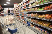 Καλάθι αγορών σε σούπερ μάρκετ