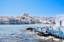 Πάλλευκα σπίτια στο νησί της Πάρου